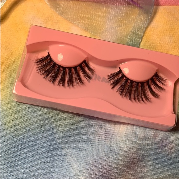 💜false strip eyelashes (Wifey💍) - Picture 5 of 7